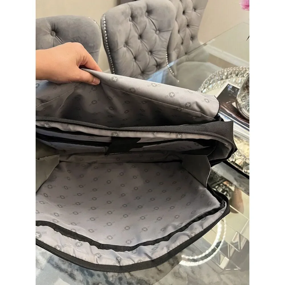 Wenger Swiss Gear Computer Laptop Tablet Carrying Black Briefcase Travel Bag 16